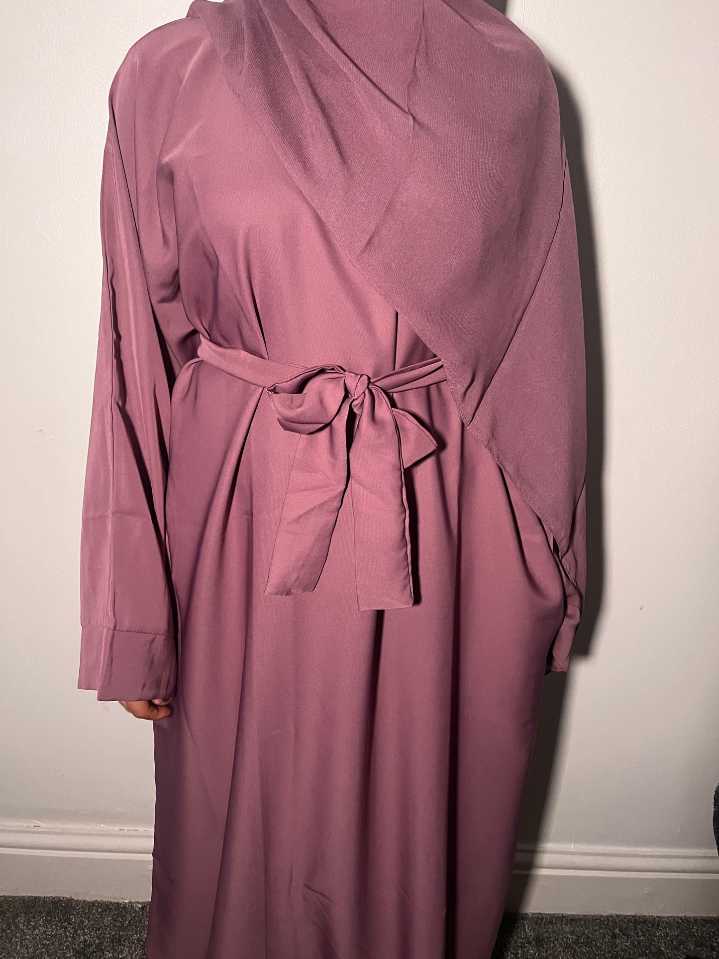 Leila Plain Abaya -with Pockets   3-Piece Set