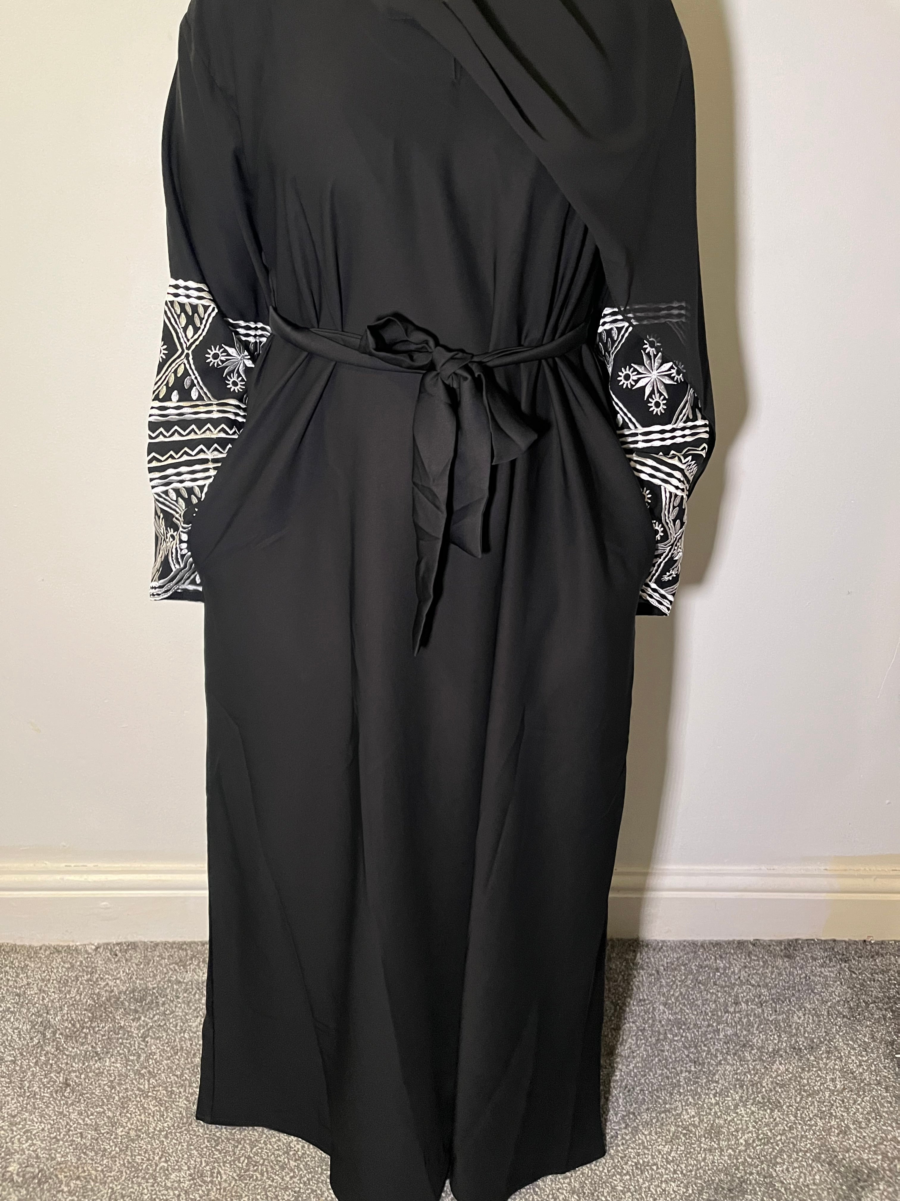 Safa Abaya with Embroidered Sleeves and Pockets - Premium Nida Fabric essential hitam ramadan embroidery elegant daily