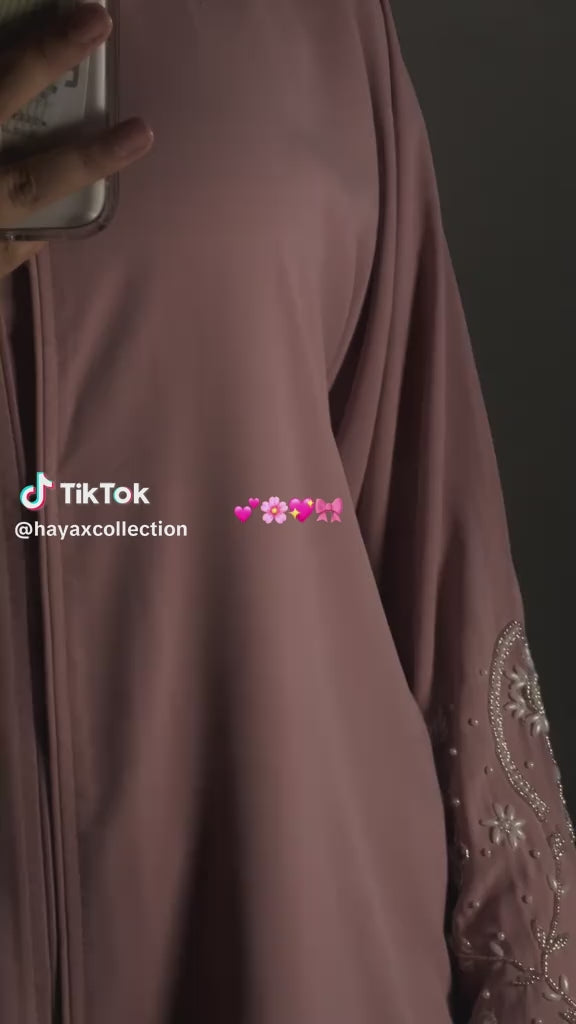 Haniya Abaya
